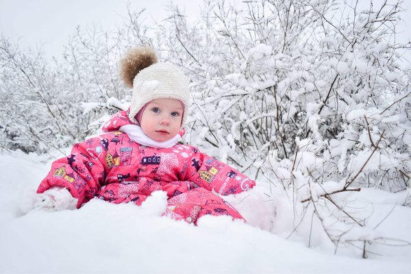 Conseils pour combiner des bijoux volumineux avec des tenues minimalistes