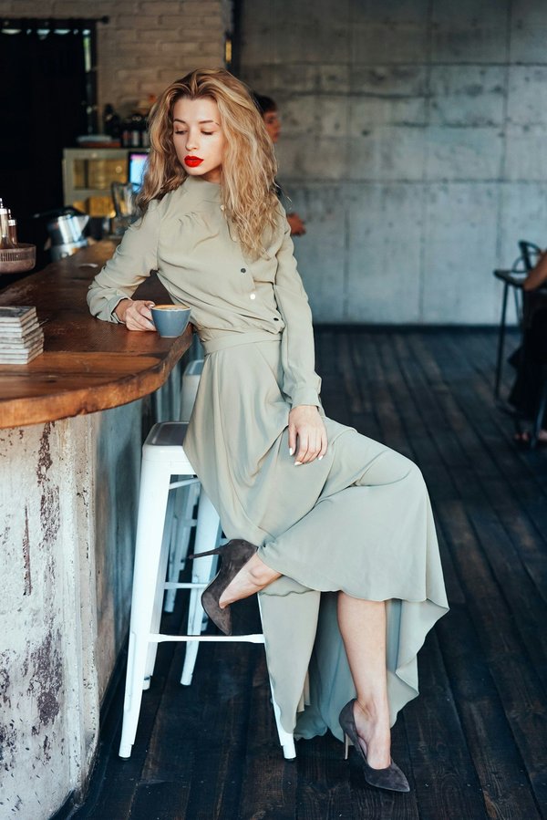 Robe longue pour femme : guide pour choisir et pour bien la porter